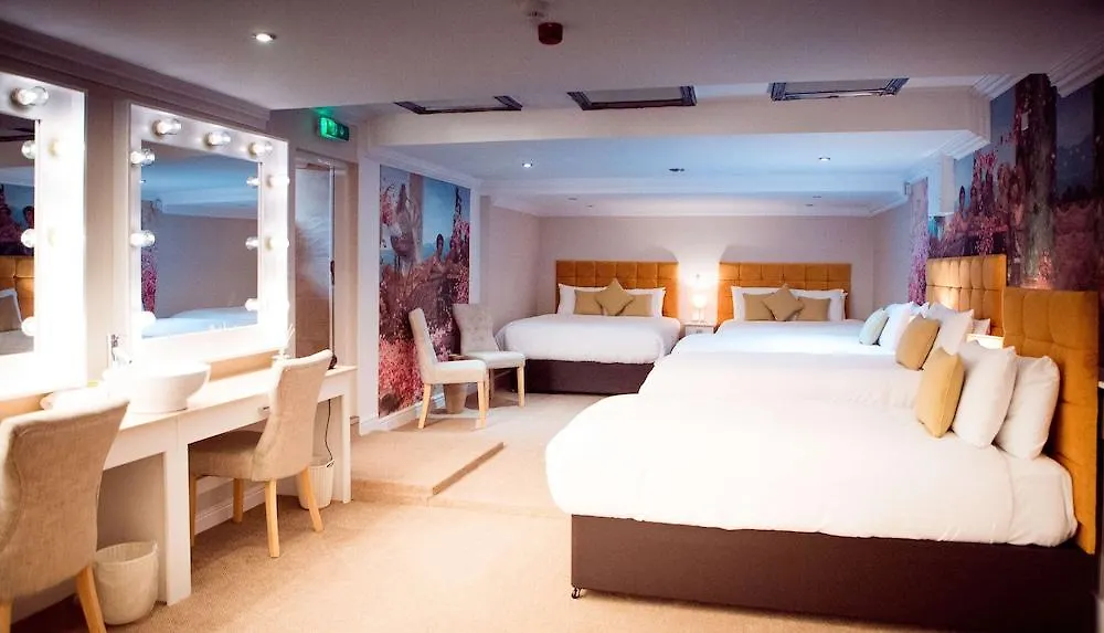 The Townhouse Chester 3*,
